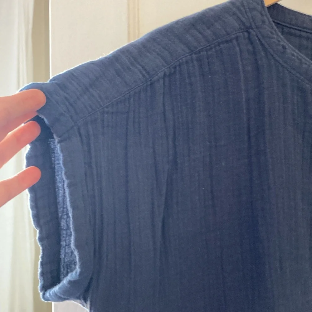 Quince Organic Cotton Gauze Roll Sleeve Shirt Blue - Large - Picture 3 of 8